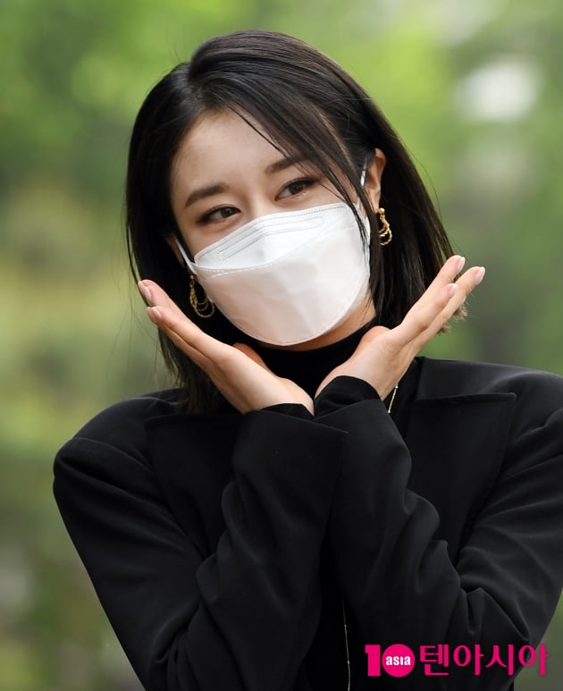 [TEN 포토] 박지연 '시크한 꽃이 피었습나다'