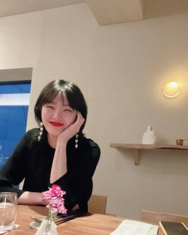 김새롬 "내가 잘할게"…2주년 축하에 눈웃음 [TEN★]