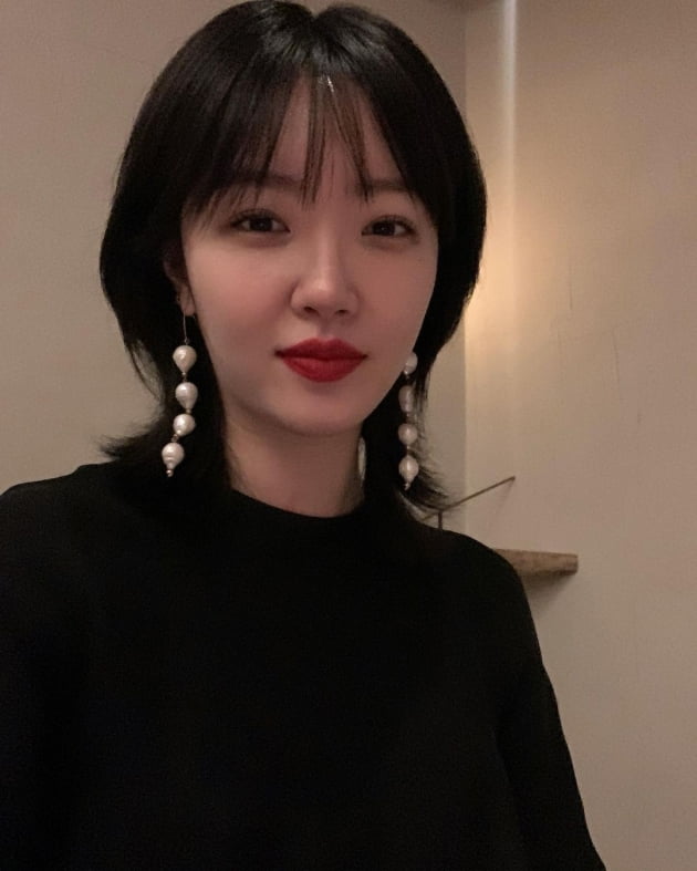 김새롬 "내가 잘할게"…2주년 축하에 눈웃음 [TEN★]