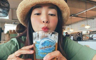 '제주댁' 진재영, 소녀감성 밀짚모자 쓰고 "낮맥요정" [TEN★]