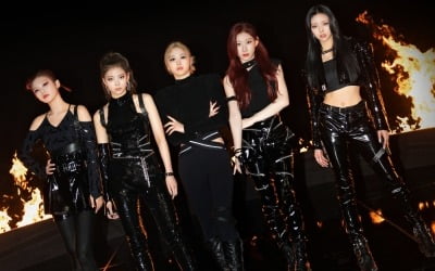ITZY, 美 빌보드 200 입성…148위 진입 [공식]