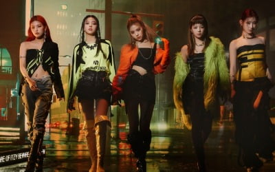 한계 없는 ITZY, 美 '빌보드 200'-'아티스트 100' 동시 진입