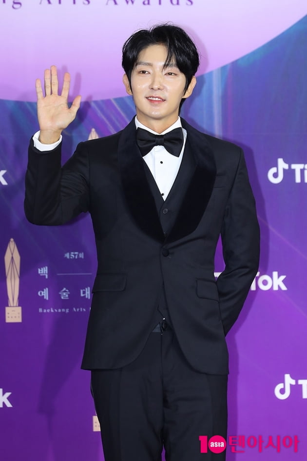 [TEN 포토] 이준기 '미소에 심쿵' (백상예술대상)