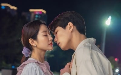 전혜빈♥김경남, 밤바다 데이트 '입맞춤 1초 전' ('오케이 광자매')