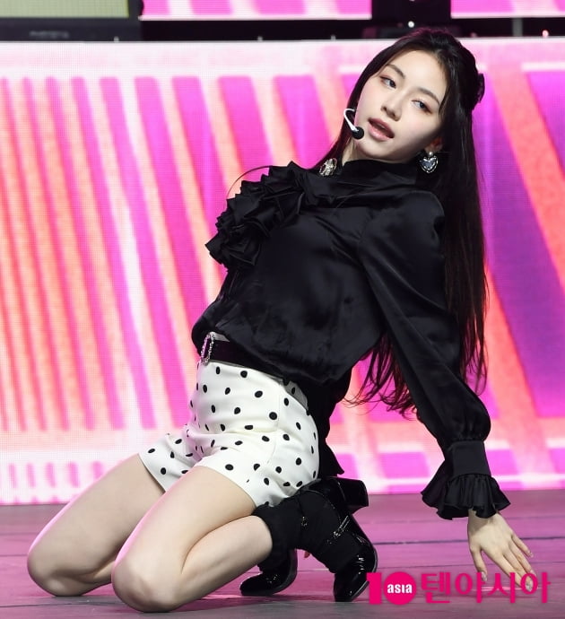 [TEN 포토] 로켓펀치 다현 '당찬 안무도 소화하는 막내'