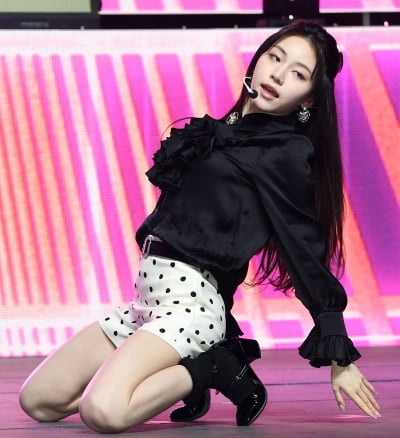 [TEN 포토] 로켓펀치 다현 '당찬 안무도 소화하는 막내'