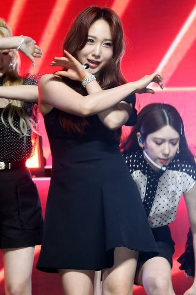 [TEN 포토] 로켓펀치 쥬리 '카리스마 넘치는 퍼포먼스'