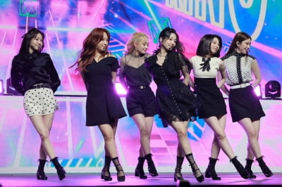 [TEN 포토] 로켓펀치 '레트로 리듬에 맞춰'