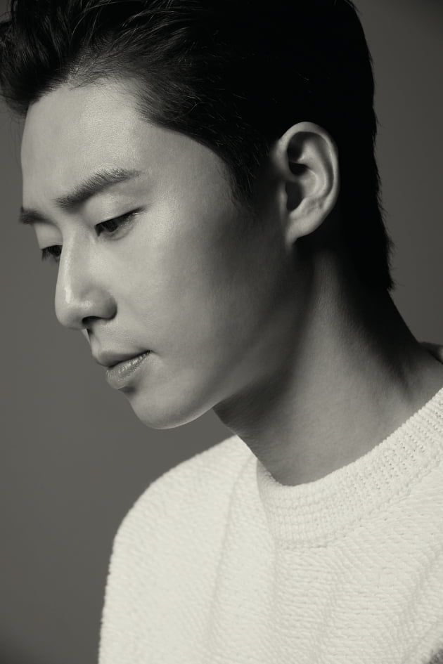박서준, 흑백에 담긴 깊이감