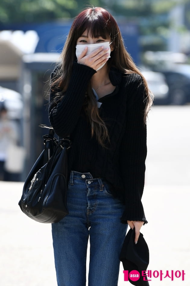 [TEN 포토] 헤이즈 '취재진 보고 당황'