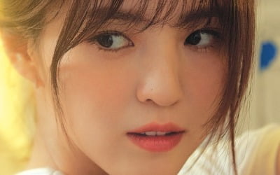 한소희, 나비 그려진 손목 문신 무슨 의미? ('알고있지만')