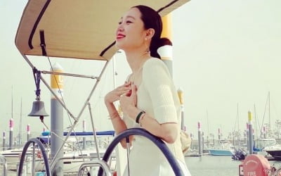 공효진, 요트 즐기는 우아한 여배우…럭셔리 러블리 [TEN★]