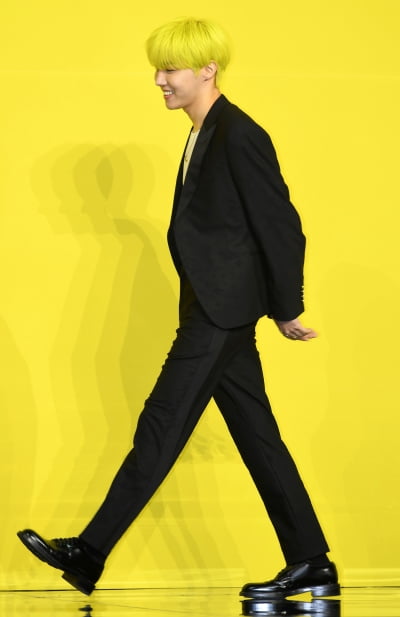 [TEN 포토]방탄소년단(BTS) 제이홉 '배경과 헤어컬러 깔맞춤'