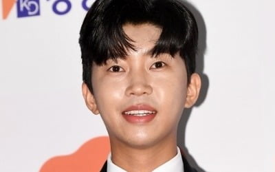 '31번째 생일' 임영웅 실린 버스, 전국방방곡곡 누빈다