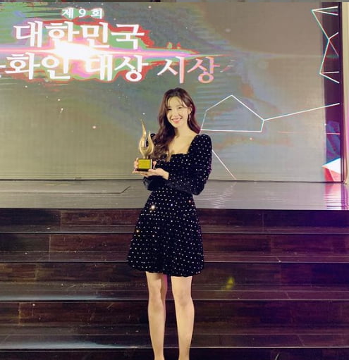 '베이글녀→뷰티아이콘' 전효성, 마스크도 못감춘 청순美[TEN★] 