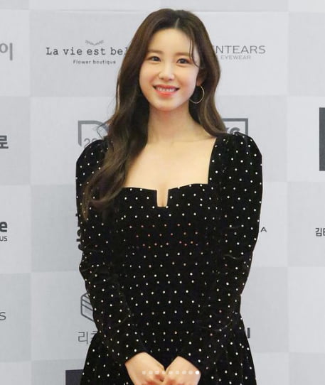 '베이글녀→뷰티아이콘' 전효성, 마스크도 못감춘 청순美[TEN★] 