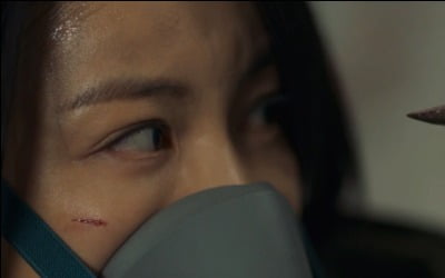'다크홀' 김옥빈X이준혁, 괴물 정체 밝혀낼까