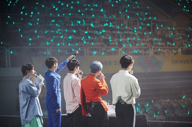 샤이니 키 '다섯명과 함께...데뷔 13주년 자축'[TEN★]