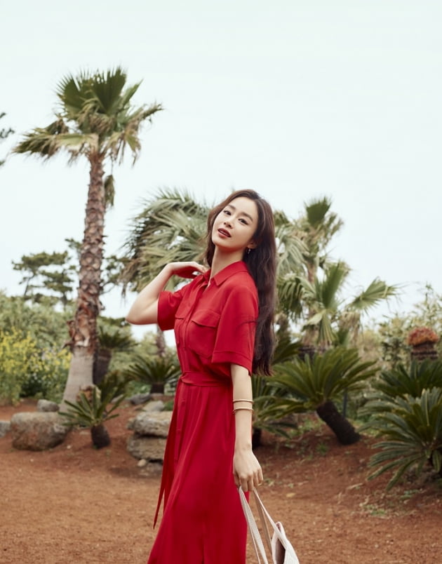 배우 김태희 /사진 = 올리비아로렌 