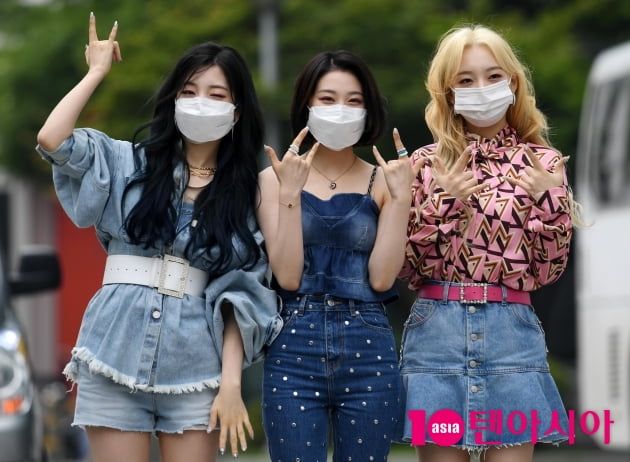 [TEN 포토] 로켓펀치 연희-윤경-소희 '주말에 라디오로 만나요'
