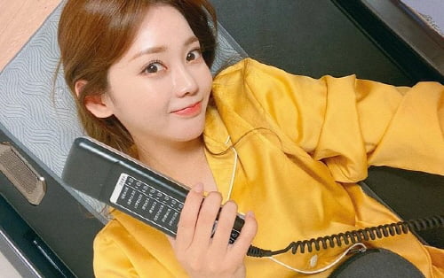 '트롯 여신' 홍지윤, 의료가전으로 힐링타임 [TEN★]