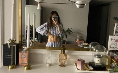 '레이먼킴♥' 김지우, 이 복근 실화냐…이쯤되면 여자 김종국 [TEN★]