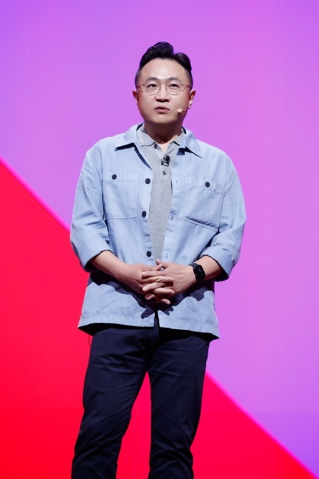 31일 오전 CJ ENM과 티빙(TVING)의 미래 비전과 성장 전략을 소개하는 CJ ENM 비전 스트림이 서울 상암동 CJ ENM센터와 온라인 스트리밍을 통해 온오프라인으로 동시 진행됐다. 사진은 이명한 티빙 공동대표. / 사진제공=CJ ENM