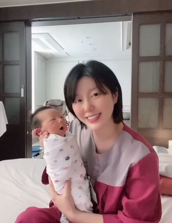 /사진=나비 인스타그램