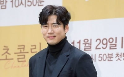 '5세 연하 CEO 열애' 윤계상 "♥여친, 이상한 이슈될까 걱정" [전문]