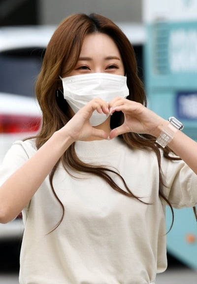 '미스트롯2' 善 홍지윤, 윤짱지구대와 헌혈증서 314장 기증 [공식]