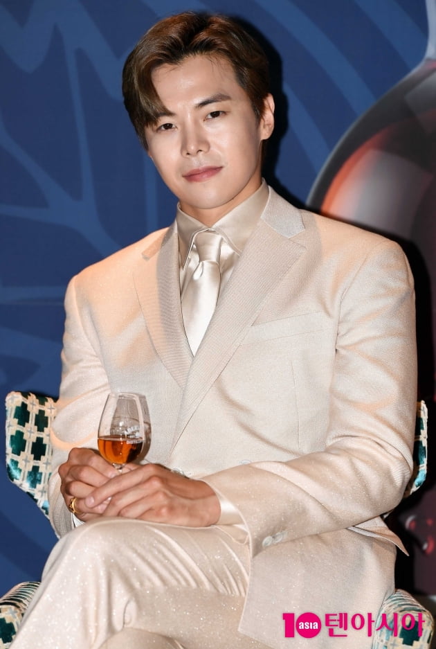 [TEN 포토] 박은석 '펜트하우스 드라마 한 장면처럼...'