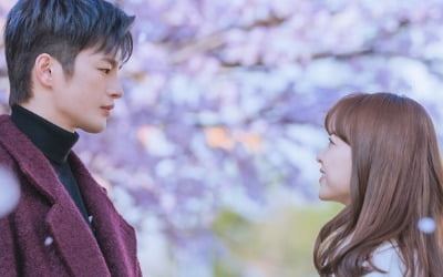 '멸망' 박보영♥서인국, 봄빛 데이트…꿀 뚝뚝 시선 고정