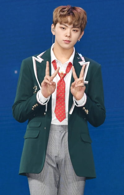 [TEN 포토] 고스트나인 이태승 '밤 샜어요'