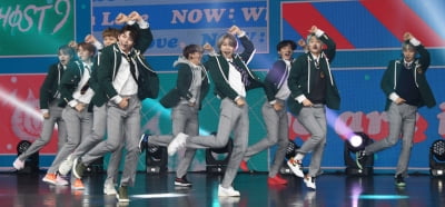 [TEN 포토] 고스트나인 '청량미 넘치는 무대'