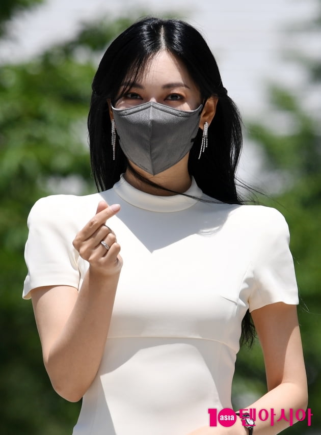 [TEN 포토] 김소연 '천서진이 하트뿌려요'(펜트하우스3)