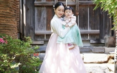 '김수미 며느리' 서효림, 딸 돌잔치 했나…감탄스런 한복 자태 [TEN★]