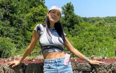 가희, 선명한 11자 복근…숨길 수 없는 건강美 [TEN★]