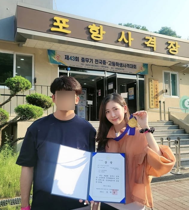 '박찬민 딸' 박민하, 개인 신기록 경신..사격대회 은메달 수상 와우![TEN★]