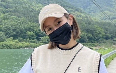 유이, 8kg 쩌도 '나노 손목' [TEN★]