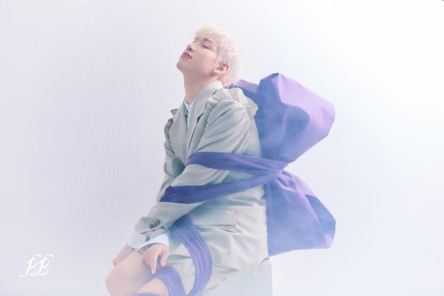 가수 뱀뱀 /사진 = 어비스컴퍼니 제공