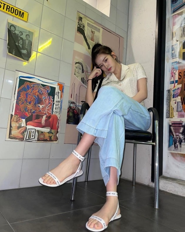 사진=안유진 인스타그램