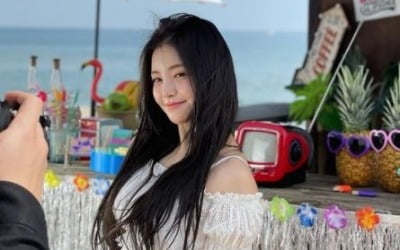 브브걸 유정, '꼬북좌' 이 미모 실화? 심멎 주의보 발령 [TEN★]