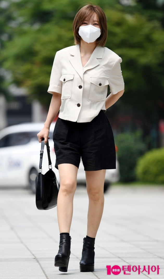[TEN 포토] 초아 '햇빛도 질투하는 미모'