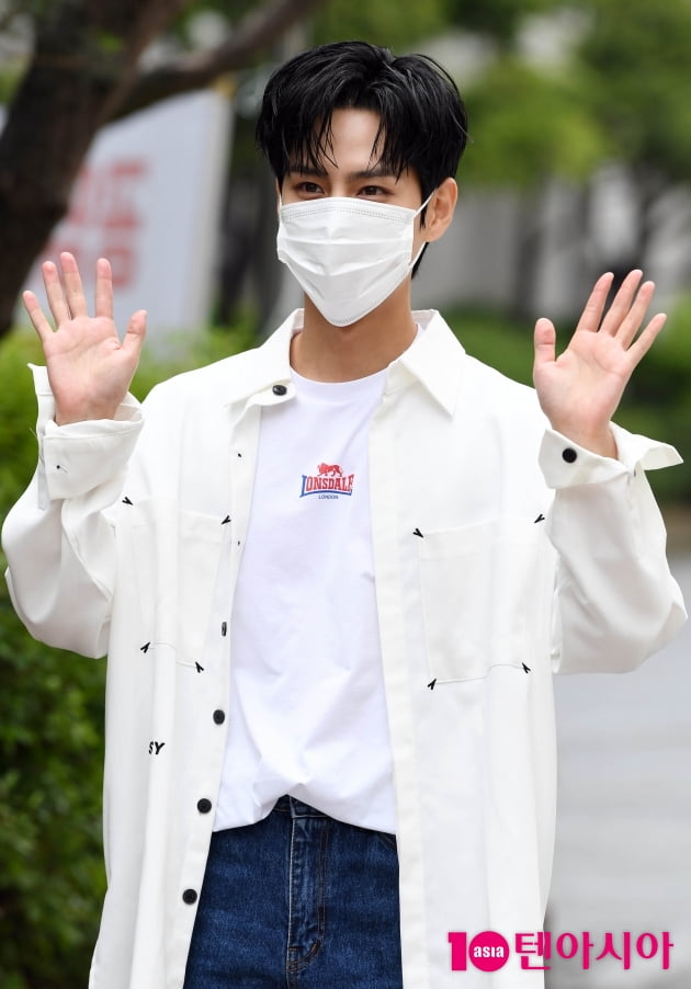 [TEN 포토] 이수웅 ''스파클링' 현오가 왔다'