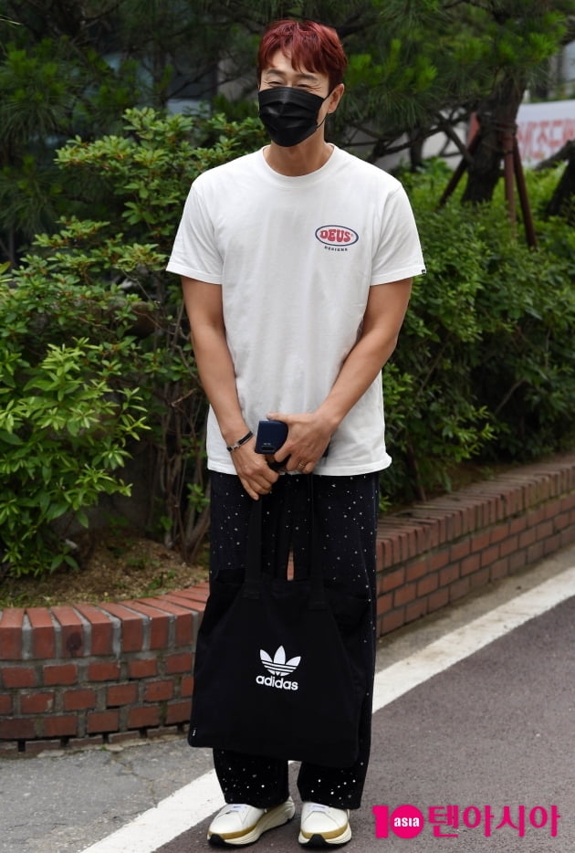 [TEN 포토] 김원효 '오늘은 가수로 출근합니다'
