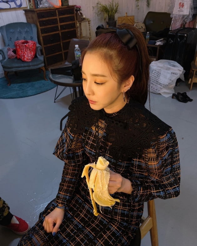 '33사이즈' 산다라박 "나도 이제 찌더라"…바나나로 채울 수 없는 허기 [TEN★]