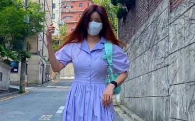 '한재석♥' 박솔미, 21만원 원피스+8만원 샌들로 등원룩 완성 [TEN★]