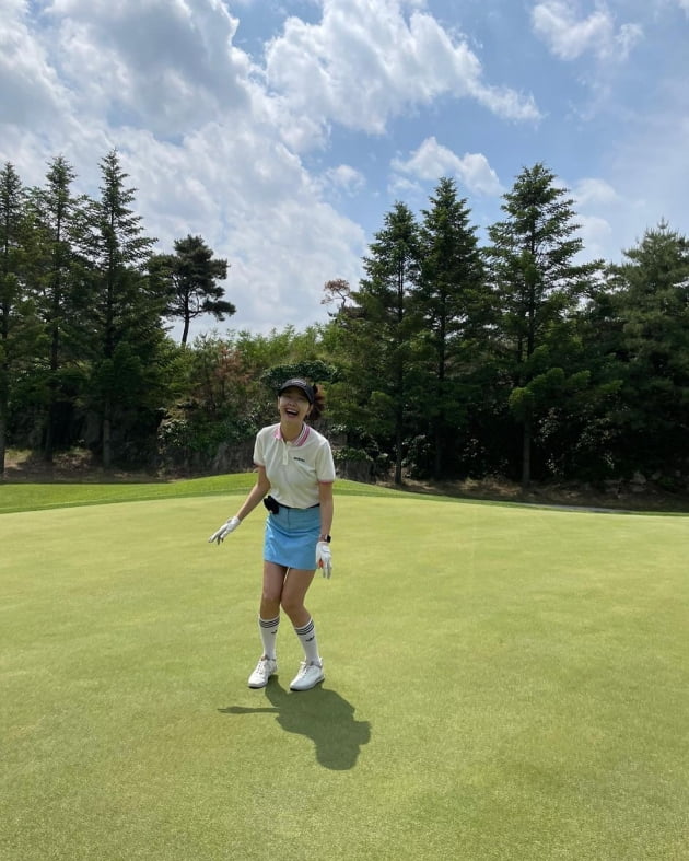 '인교진♥' 소이현, 골프복 풀착장+자외선 차단 패치…필드서도 피부 관리 [TEN★]
