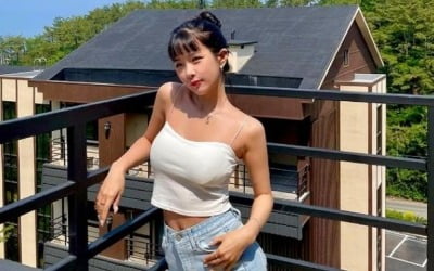 조현영, 경주 여행 중 뽐낸 글래머 몸매 [TEN★]