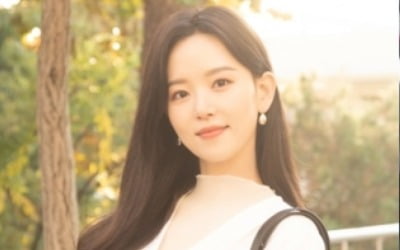 '간동거' 강한나, 자체발광 캠퍼스 여신 비주얼